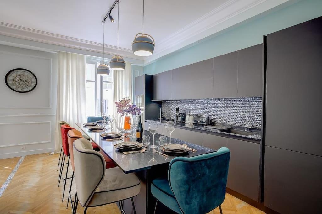 Luxury In Center Of Nizza